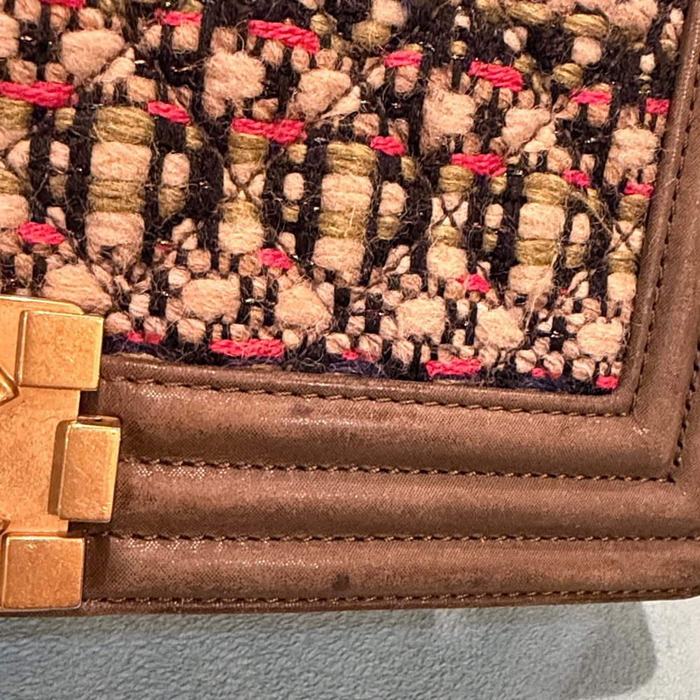 Chanel Boy Flap Bag Old Medium CLASSIC Chanel Quilted Tweed! Hard to Find Colors - Picture 5 of 17